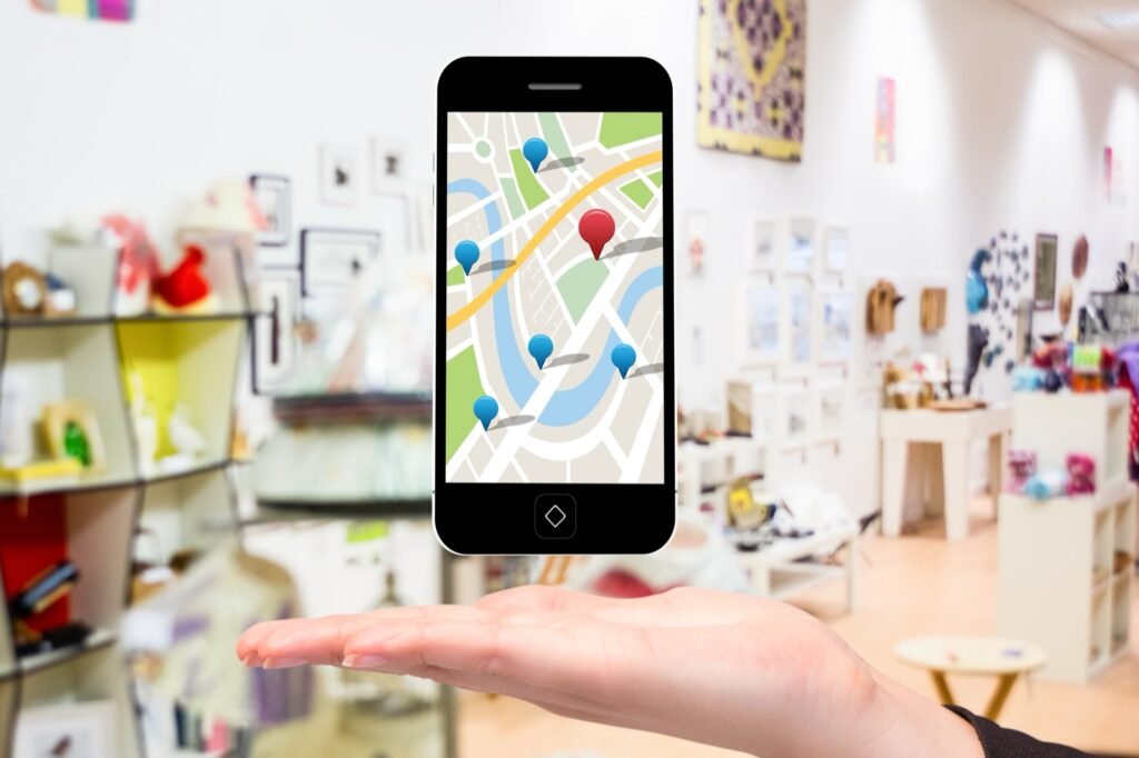 Smartphone affichant Google Maps